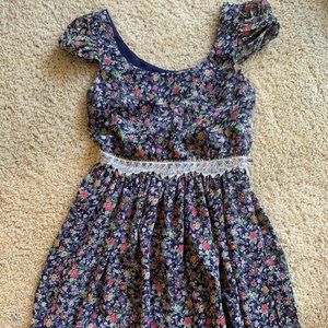 BCBG Generation Flower dress Y2K